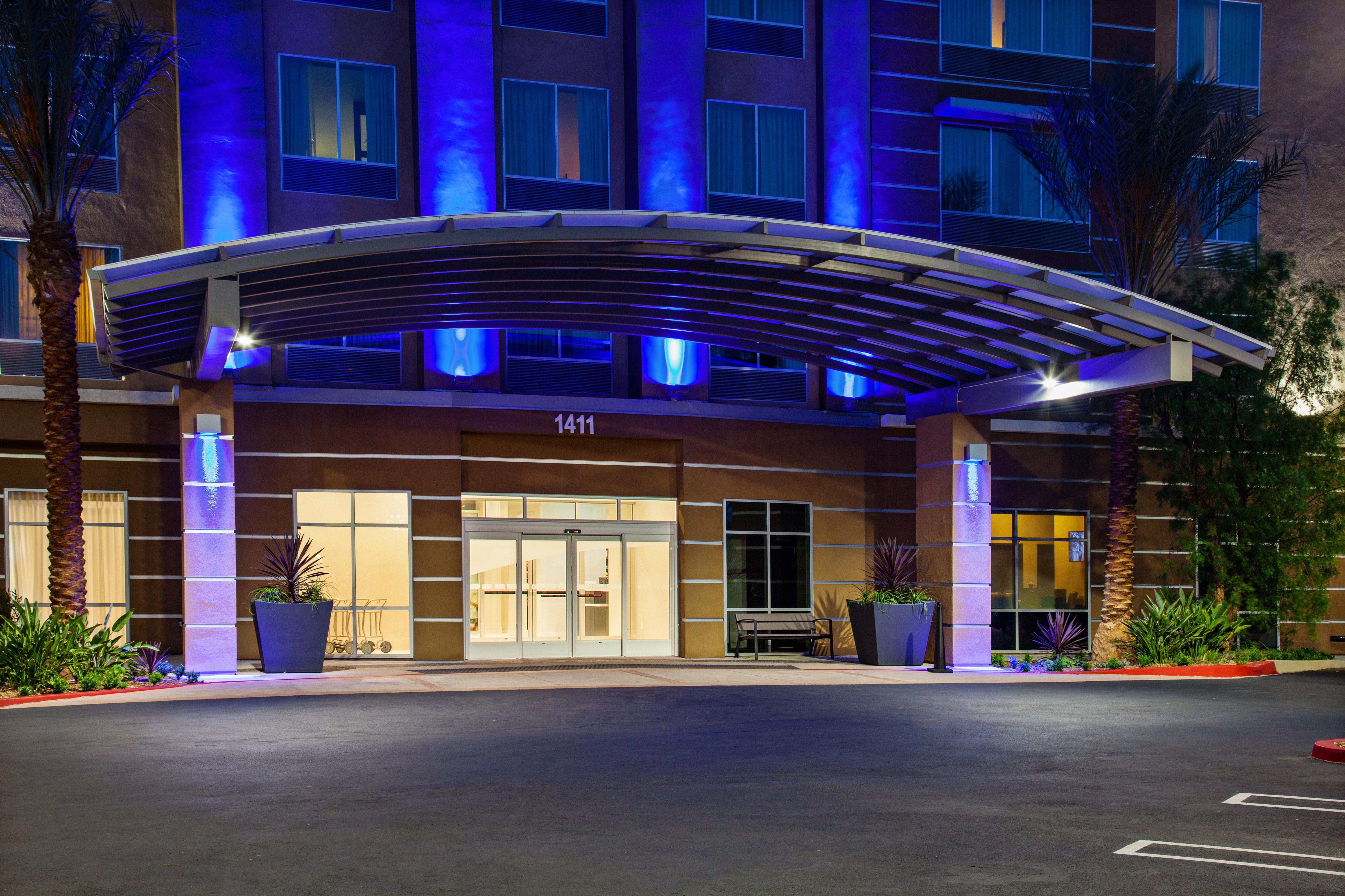 Holiday Inn Express & Suites Anaheim Resort Area By Ihg Екстер'єр фото