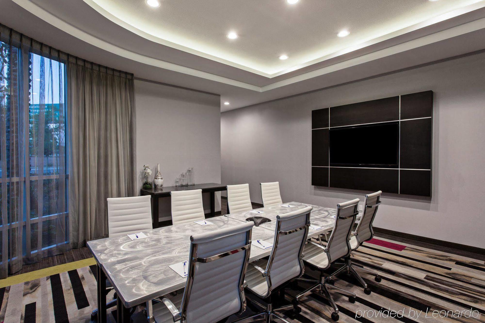 Holiday Inn Express & Suites Anaheim Resort Area By Ihg Екстер'єр фото